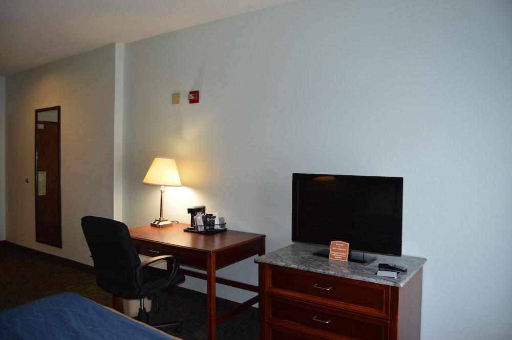 Comfort Inn & Suites Cincinnati Exterior foto